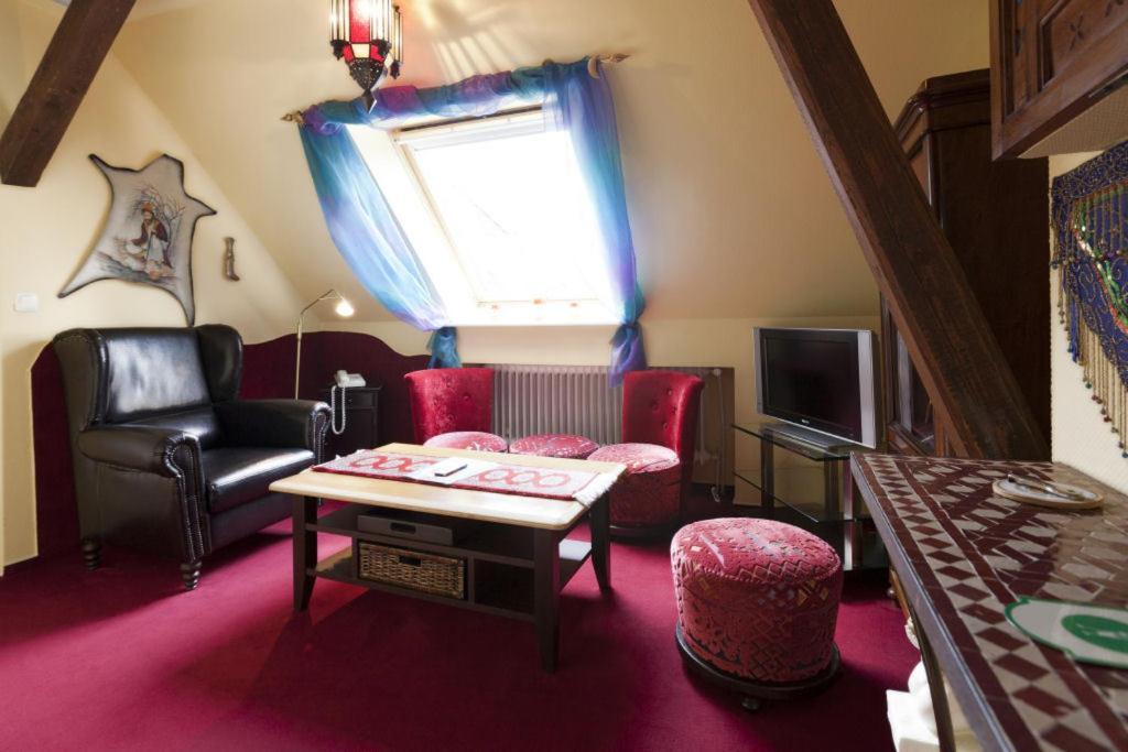Themen Hotel Terrassen Cafe Bad Münder am Deister Dış mekan fotoğraf